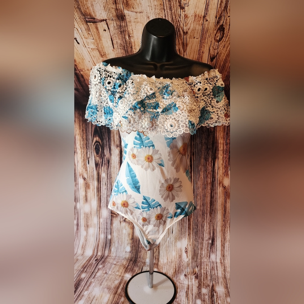 Stylo Femenino Ruffle Bodysuit